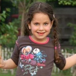 Meet your Posher, Iris